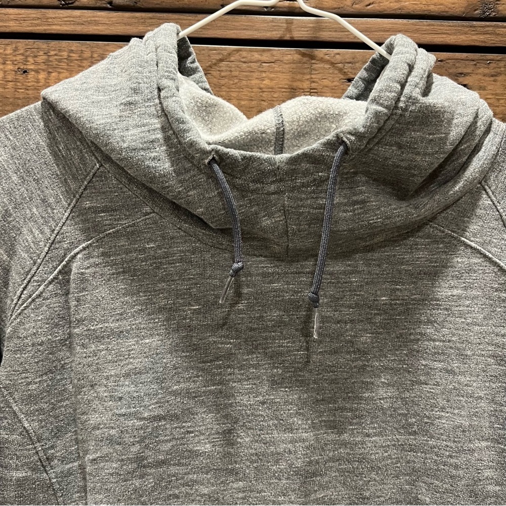 Under Armor Hoodie - Picture 4 of 6